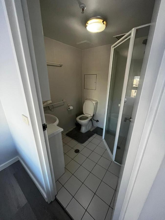 Private Room With Ensuite In The Cbd Canberra Esterno foto